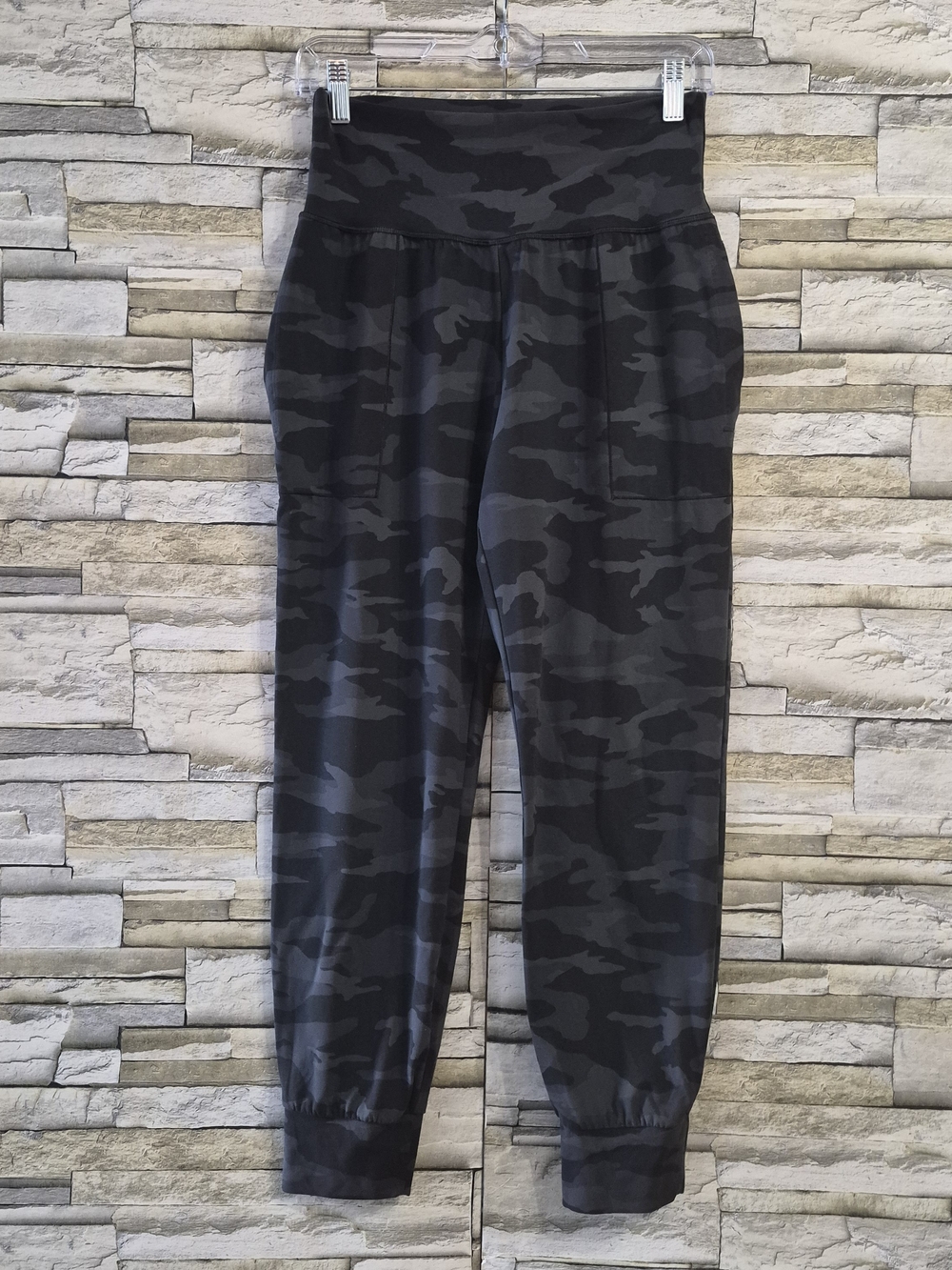 Athleta Salutation Joggers Women's  S Gray Black Camo Pockets Yoga Activewear